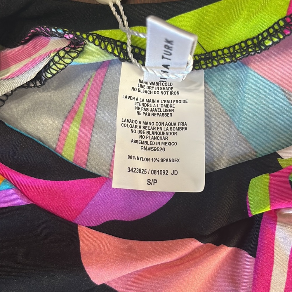 Trina Turk Birds of Paradise Swim Tee Rashguard - Picture 10 of 14